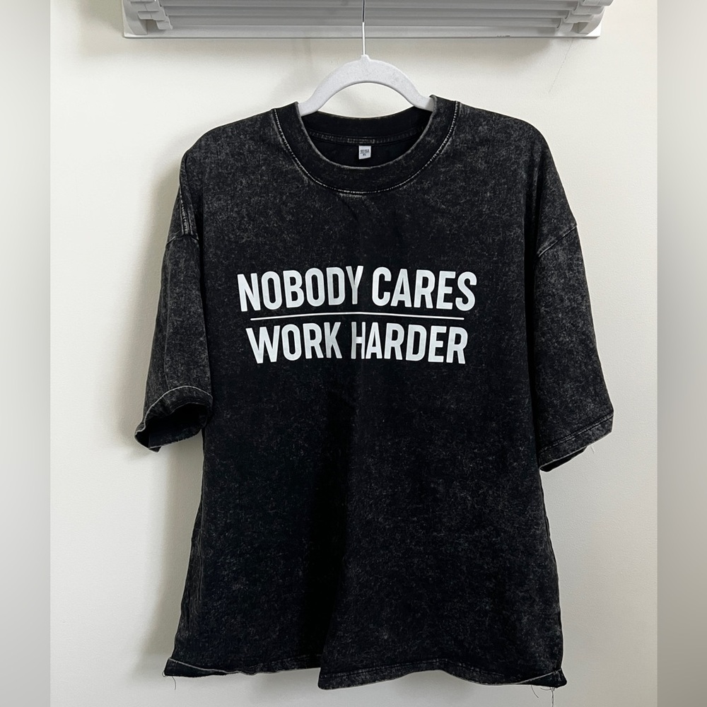 Iron Panda Men’s Graphic Tee